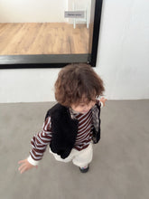 Cargar imagen en el visor de la galería, 【予約】リバーシブルベスト AW 韓国 韓国子供服 2026 digreen
