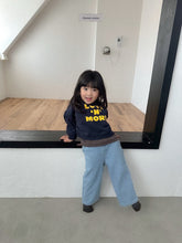 Load image into Gallery viewer, 【予約】ラブモアトレーナー AW 韓国 韓国子供服 2026 digreen
