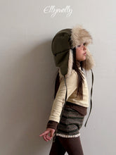 Cargar imagen en el visor de la galería, 【予約】エスキモファーパイロット帽子 AW 韓国 韓国子供服 2026 ellymolly
