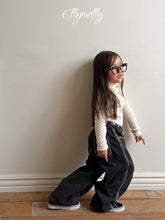 Charger l'image dans la galerie, 【予約】ドットブラッシュモックタートルネックTシャツ AW 韓国 韓国子供服 2026 ellymolly

