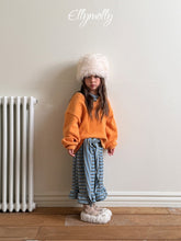 Charger l'image dans la galerie, 【予約】フリースフリルロングドレス AW 韓国 韓国子供服 2026 ellymolly
