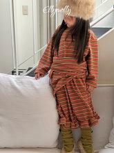 Charger l'image dans la galerie, 【予約】フリースフリルロングドレス AW 韓国 韓国子供服 2026 ellymolly
