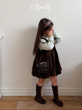 Charger l'image dans la galerie, 【予約】ウォーキングバルーンワンピース AW 韓国 韓国子供服 2026 ellymolly
