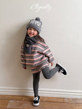 Cargar imagen en el visor de la galería, 【予約】グローブニットパンツ AW 韓国 韓国子供服 2026 ellymolly
