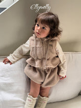 Charger l'image dans la galerie, 【予約】ベアーフードベスト AW 韓国 韓国子供服 boa 2026 ellymolly
