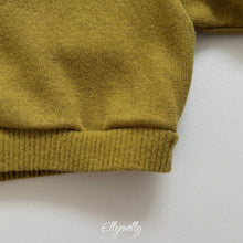 Cargar imagen en el visor de la galería, 【予約】アデネスウールハーフジップ　スエット　冬　 AW 韓国 韓国子供服 2026 ellymolly
