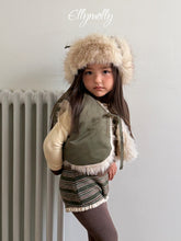 Charger l'image dans la galerie, 【予約】パブリックリバーシブルベスト AW 韓国 韓国子供服 2026 ellymolly
