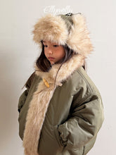 Load image into Gallery viewer, 【予約】エスキモファージャンパー AW 　コート　羽織　韓国 韓国子供服 2026 ellymolly
