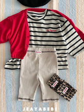 Cargar imagen en el visor de la galería, 【予約】ボーダートップス AW 韓国  韓国子供服　2026 JEAYABEBE - W select  baby kids
