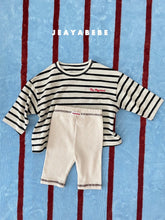 Cargar imagen en el visor de la galería, 【予約】ボーダートップス AW 韓国  韓国子供服　2026 JEAYABEBE - W select  baby kids
