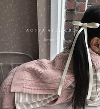 Load image into Gallery viewer, 【即納】Almond knit vest　 韓国子供服　ニット　ベスト　リンクコーデ　Aosta　Wselect

