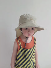 Load and play video in Gallery viewer, [SALE] SUMMER buckethat Bucket Hat Wselect
