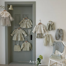 Load image into Gallery viewer, 【即納】Lovely cardigan　カーディガン　羽織　韓国子供服　花柄　Aosta　Wselect - W select  baby kids
